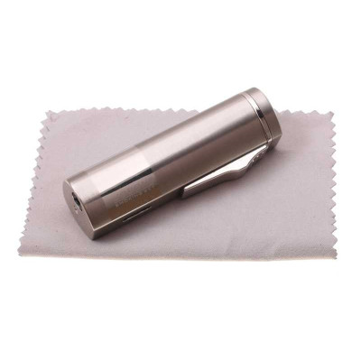 Luxury triple jet lighter