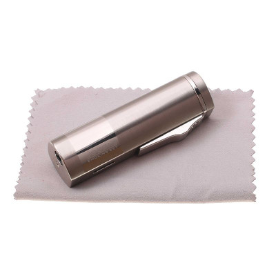 Luxury triple jet lighter