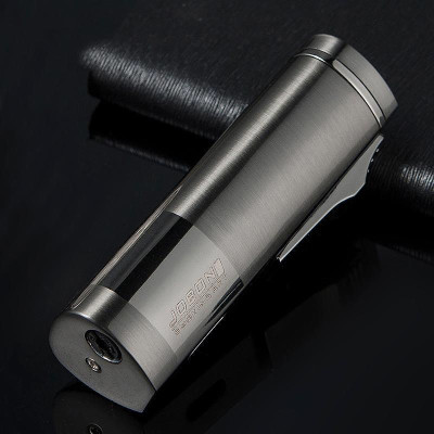 Luxury triple jet lighter
