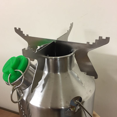 Aluminiumhalterung für den Wasserkocher